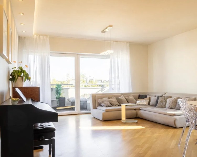 Apartament Marina Warszawa – 3 Sypialnie, Balkon,