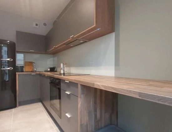 Studio w nowym apartamentowcu.