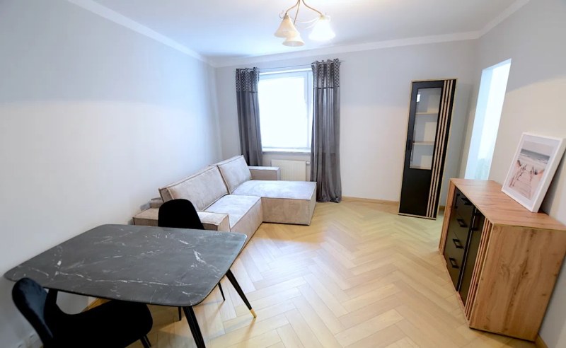 2-pok. 44m2 / Al Stanów Zjednoczonych / Wiatraczna / po remoncie