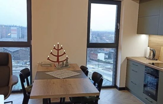 Pierwsza Dzielnica – 3 pokoje, komfortowe mieszkanie, pilnie wynajmę!