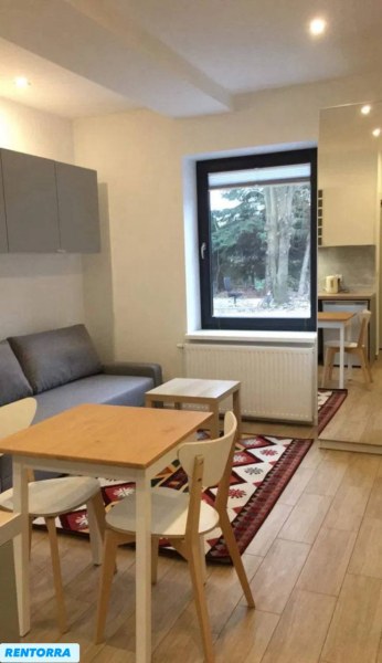 Przytulna kawalerka na wynajem 19m² Stoki — Sikawa