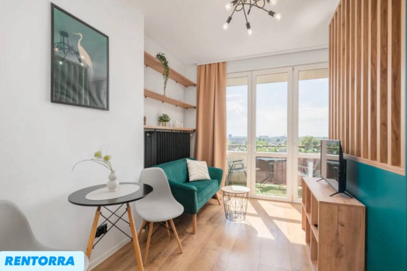 studio in city center with separate bedroom with comfortable mattress