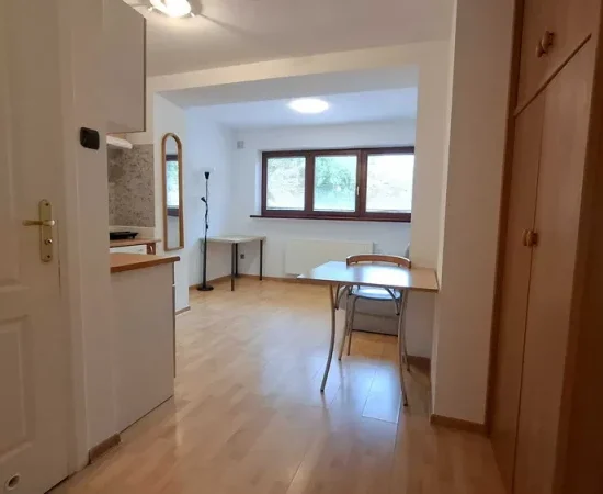Dwie samodzielne kawalerki na Saskiej Kępie szukają miłych najemców